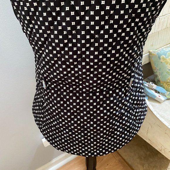 WOMENS VEST - Picture 2 of 2